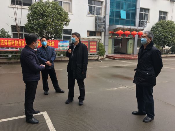 2020.03.03揚州市人大副主任楊正福蒞臨公司指導(dǎo)疫情防控工作.jpg